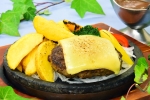 石焼き 黒毛和牛ハンバーグ ラクレットチーズ焼